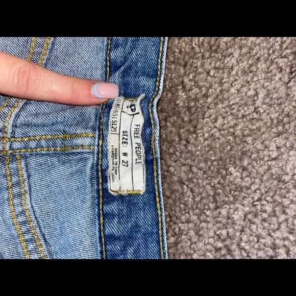Free People Jean shorts with Lace Hem - Picture 8 of 8